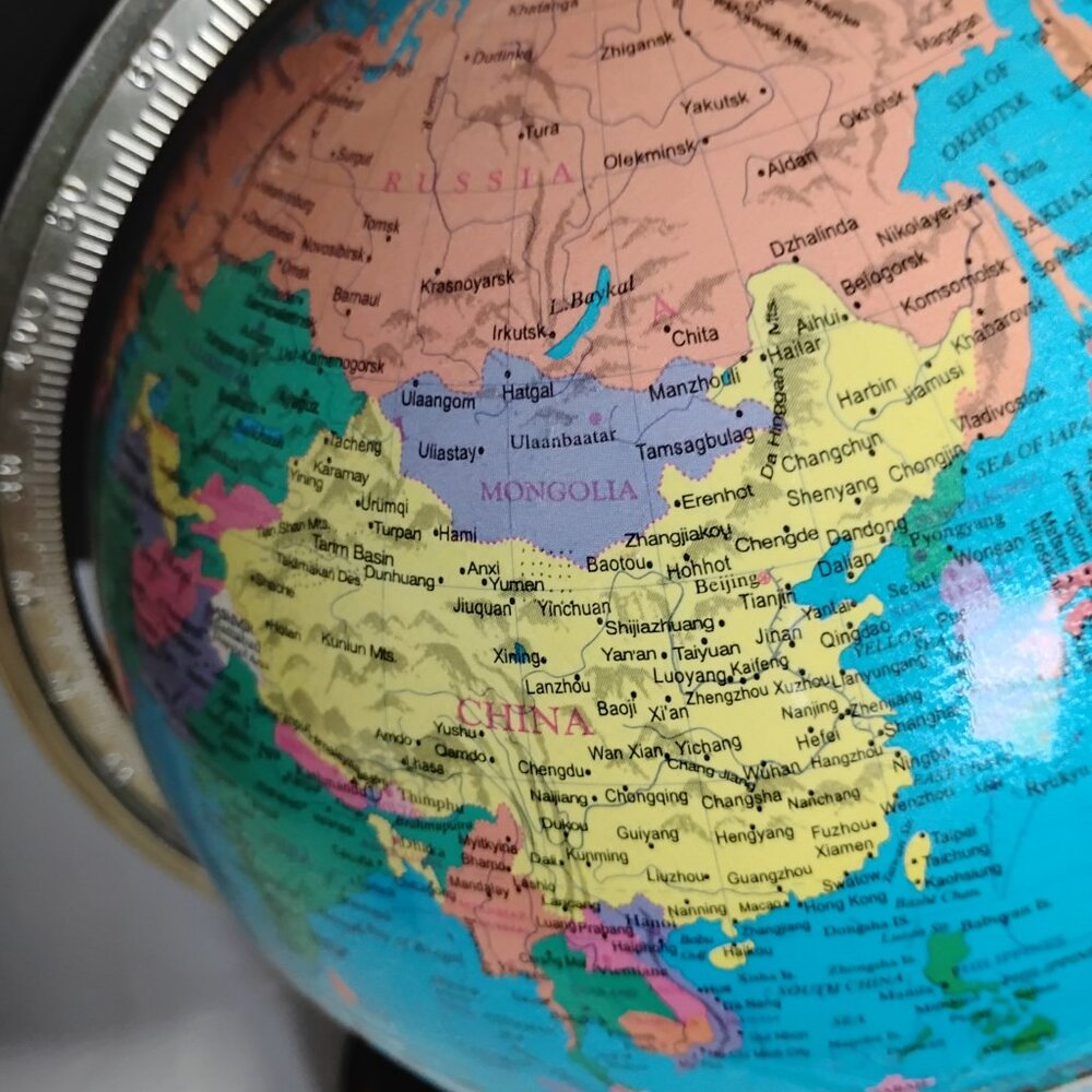 10" Illuminated Rotating Globe On Stand - Picture 8 of 13